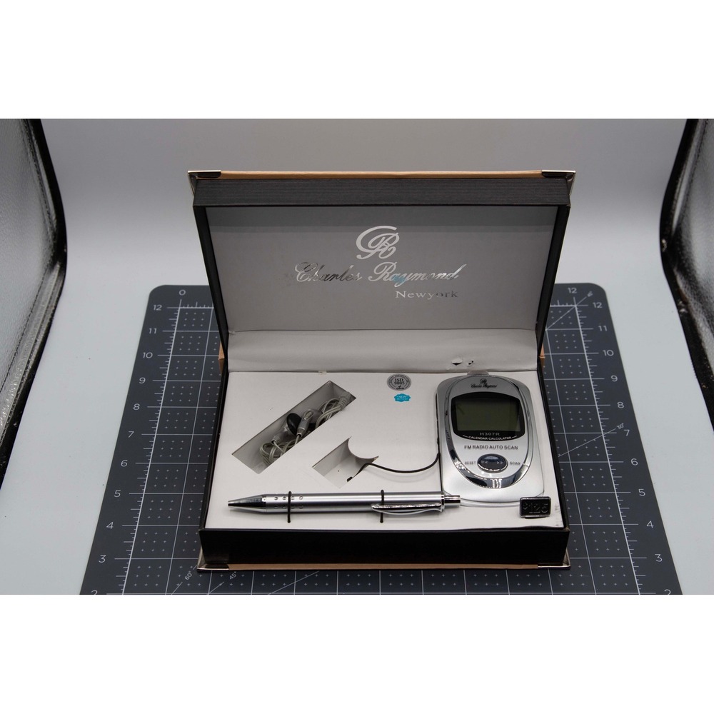 Charles Raymond New York H307R Radio Calculator Calendar & Pen Gift Set Silver